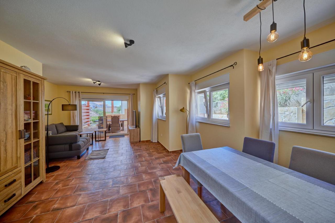 Anovi Holiday Homes By Litto Трогир Экстерьер фото