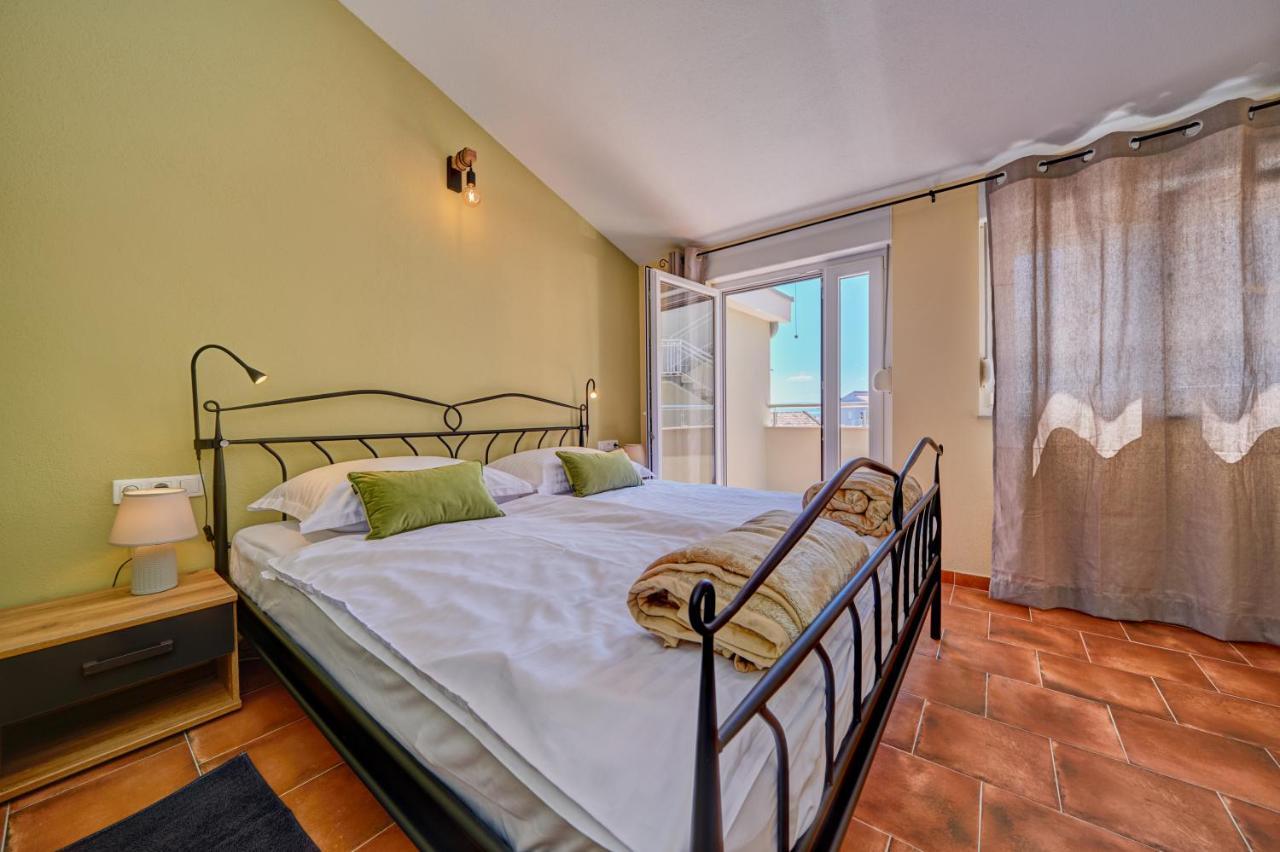 Anovi Holiday Homes By Litto Трогир Экстерьер фото
